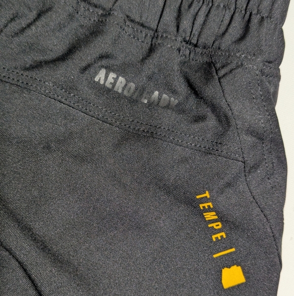 Adidas Women's AeroReady Designed For Training Woven Shorts Size: Small 3" - Picture 5 of 11